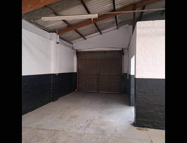 INDUSTRIAL PROPERTY TO RENT IN NORTH END